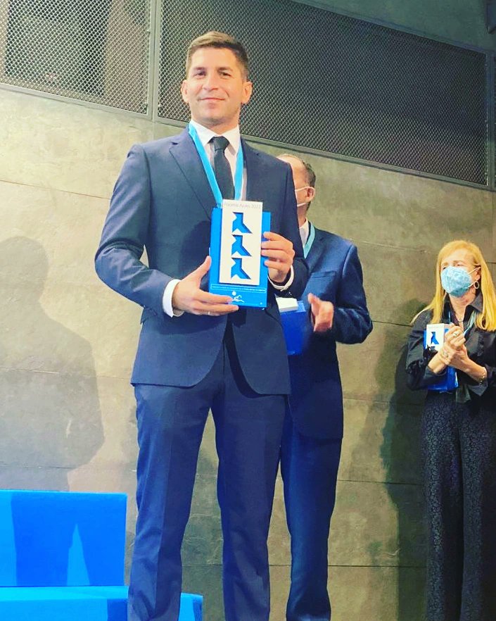 La <a href="/MancomunidadCSO/">Mancomunidad Municipios #CostadelSol Occidental</a> repite por quinto año el máximo galardón en la recogida y reciclaje de papel.

El Delegado de RSU, <a href="/JuanLuisVO/">Juanlu</a>, ha señalado que "las tres pajaritas azules" supone el reconocimiento a la buena gestión de la recogida selectiva de papel/cartón.