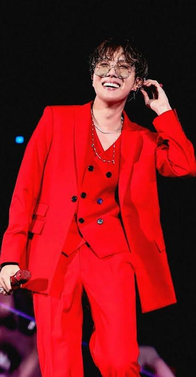 HAPPY BIRTH DAY HOBİİ 🥳🥳🥳🥳 #happybirthdayjhope