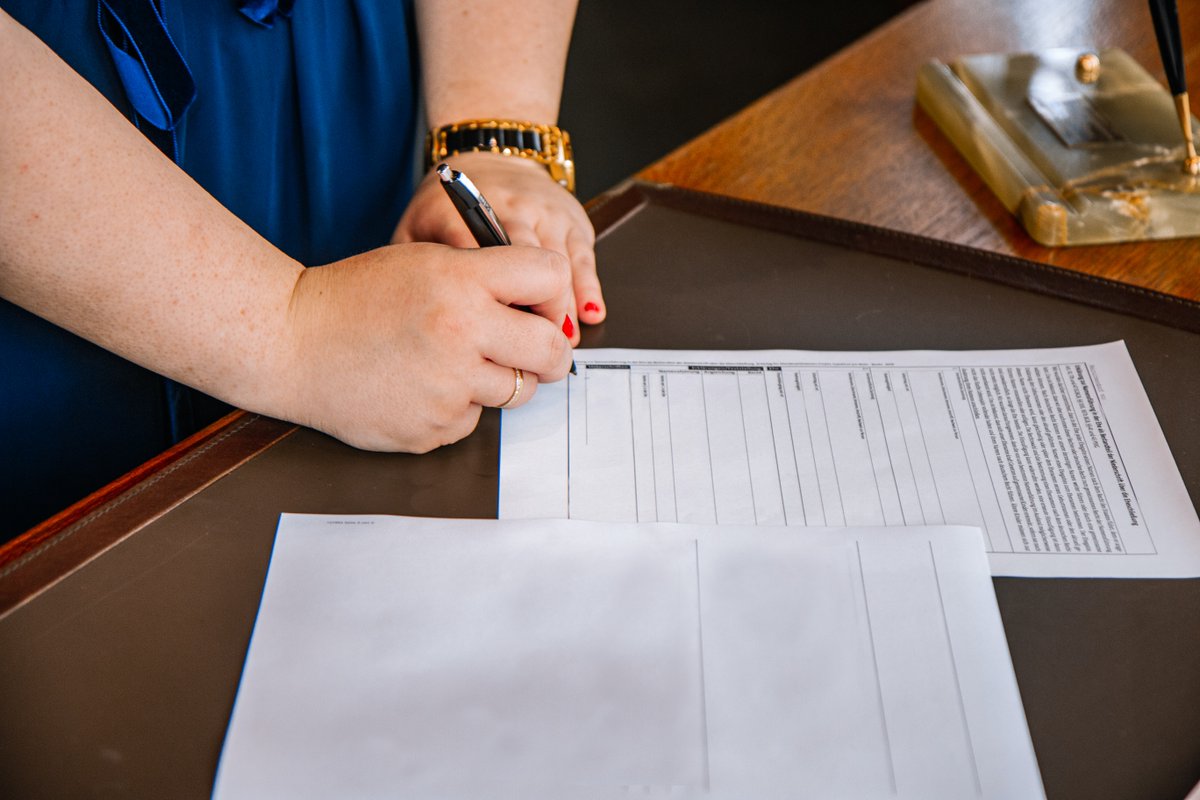 MullerLawFirmMI's tweet photo. Most business contracts are verbal, but watch for these specific circumstances when they should be written: https://t.co/eCuJqacdOB #collectionservices #collection https://t.co/EOFIFr3668