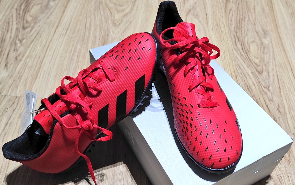 FilippoMkd's tweet photo. За нови победи, голови и асистенции ⚽⚽⚽
#adidaspredator #predatorfreak #calcetto #фудбал #calcio #football #nogomet #adidas #fudbal #fussball #futbol https://t.co/op4b5QX4NF