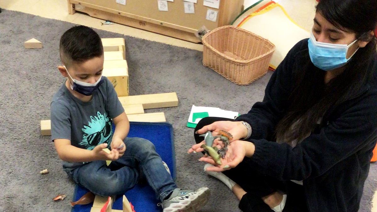 PreK4SA's tweet photo. CAMPUS CANDIDS!
What does "play-to-learn" mean? It teaches creativity, problem-solving, collaboration, planning & builds lifelong executive function skills. Here is it in action. Students are recreating SeaWorld with blocks!
πΈ Ms. Medrano & Ms. Ortegon
#earlyeducation #samoms https://t.co/MtcqAQl43q