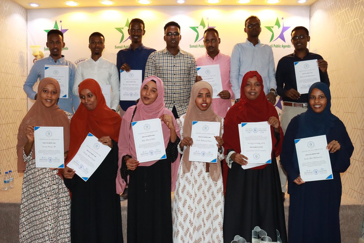 hikam_sh's tweet photo. After one month of #blog training @somalipubagenda  organized by @SPACLD, I would like to share my reflection.
here👉 is my piece https://t.co/A0neszr4eZ https://t.co/R2MgAyG4Iz