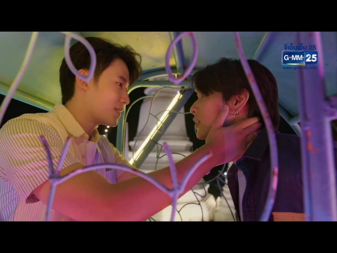 NamYadpirun's tweet photo. หมอกคนคลั่งรัก ชอบหมอตะวันแล้วสิ 😆😆#MyrideEp4 https://t.co/B1L3Bwdh2R