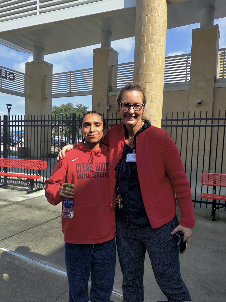 cmaxwell_'s tweet photo. Good luck at State, Ayden!         #BrookWrestling #WeAreClearBrook https://t.co/SynBb4zy49