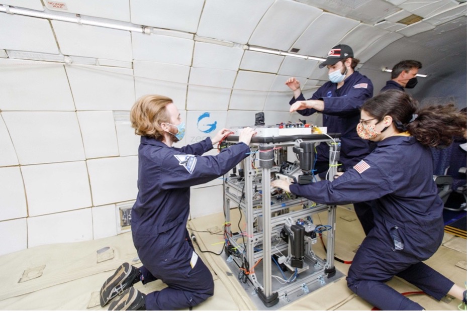 NASA_Technology's tweet photo. Lunar dust can interfere with the work of humans and robots – so @UCF researchers are working to understand interactions between regolith (or soil) and sensors and other tools in #microgravity – work that could inform future exploration.
Find out more: https://t.co/6XTLFLBuY8 https://t.co/CtVPDgzJ2O