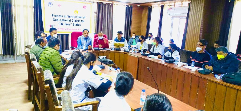 SNC training of Community Volunteers under the chairmanship of CMO Hamirpur. Dr Ravinder WHO consultant, Dr Arvind Nodal office IAPSM DRKGMC Hamirpur, all the BMOS , DTC staff and Block NTEP staff  were present. Volunteer Kits also distributed to teams.
#TBHaregaDeshJeetega