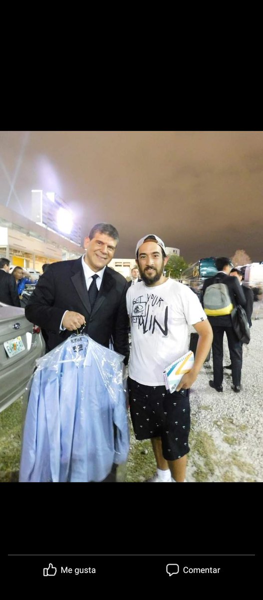 NicoPastrian's tweet photo. Carlos la voz Cabrera merece irse por la puerta grande en la vitrina de los inmortales #CarlosCabreraHOF @WWE @wweespanol https://t.co/htRxCP2vff
