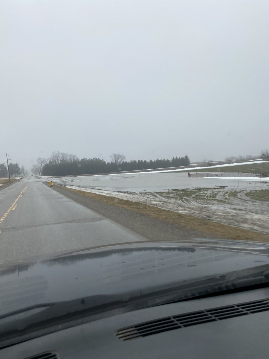 CeeHevesi's tweet photo. #ONStorm https://t.co/ynYlCZvGHB