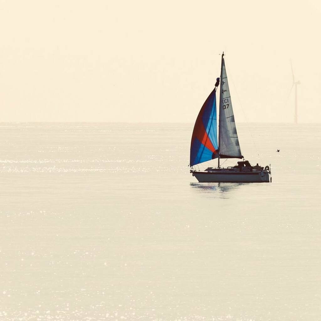coppard_gary's tweet photo. #brighton_clicks #skiesofsussex #visitbrighton #brightonlife #brightonandhove #brightonbeach #brightonsailingclub #sailing #brightonupdaily #brightonphotographer #brightonphotography #brightonphoto #sussexphotography #sussexlife #visitsussex #sussexphoto… https://t.co/8a0dCS6CnB https://t.co/4yDBgJf2ew