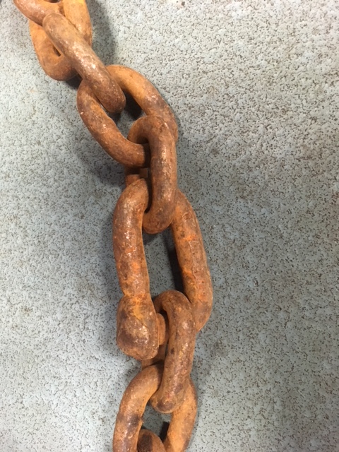 LiftWisco's tweet photo. Not only is this chain sling rusted, there is something else wrong with this chain. Can you tell me what it is?
Does your team need training on when to take your lifting devices out of service? We provide seminars at your facility. 800-242-3477
#Chains #Chainsling #Inspections https://t.co/2OEJTNKrE2