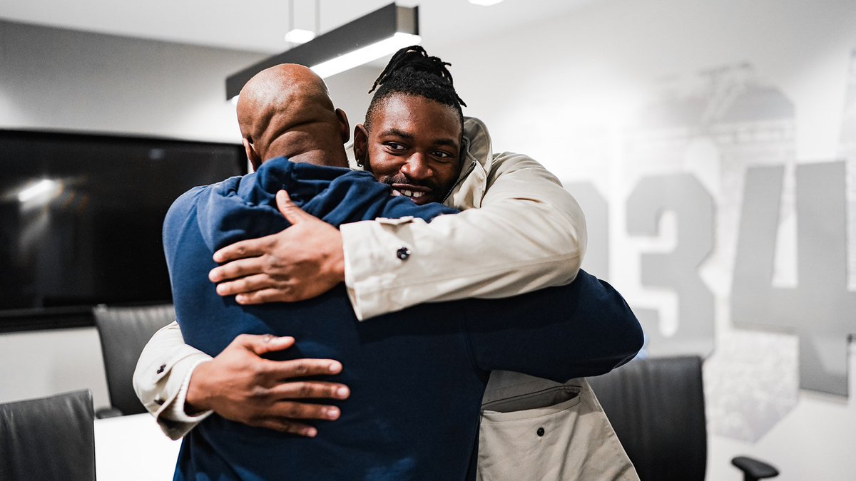 Lions's tweet photo. Making it official! 

@jasoncabinda https://t.co/FnVqbHr8Cx