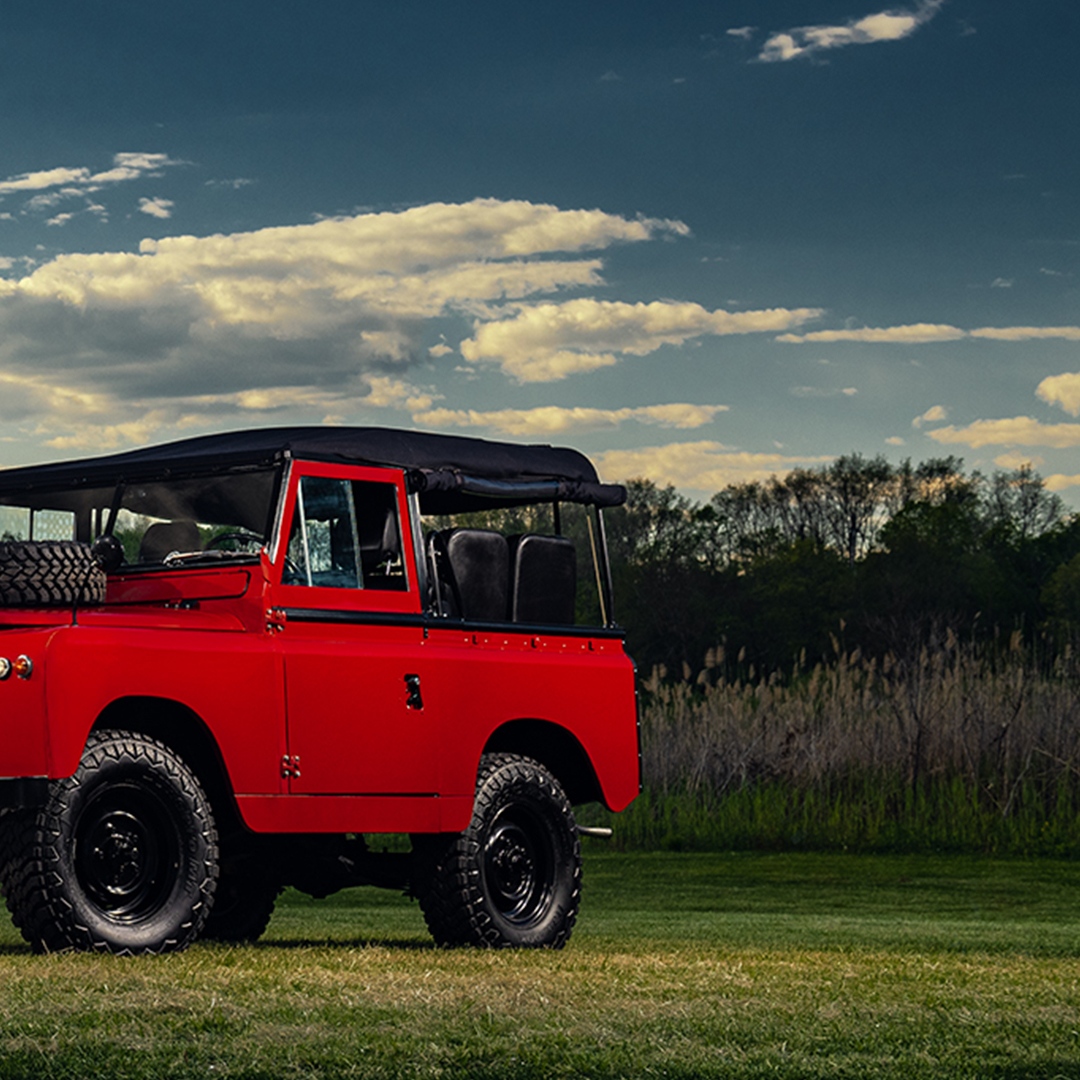 RoverTrophy's tweet photo. Meet the "TROPHY S2" 🏆

Series 2A 88' soft top 
rocking poppy red with all black leather interior.

 Only at https://t.co/fkFfRpMIup

#Rovertrophy #onelifewinit #landrover #seriestruck  #classicvehicle #softop #leather #reddeffender #custom https://t.co/vvwYYFZb92