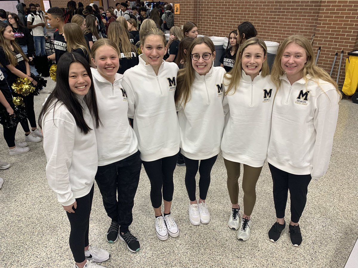 mhstigerswim's tweet photo. MISD Swimmers and Divers are headed to STATE! Thank you MHS for the clap out and Mayor Evans for seeing off our athletes! @LakeRidgeSwim @MansfieldDiving @legacyswim @Summitswimming1 @CoachCarterTHS @CityMansfieldTX @evans4mansfield @MHSAmbush @MISDathletics https://t.co/3ACG5h2Mue
