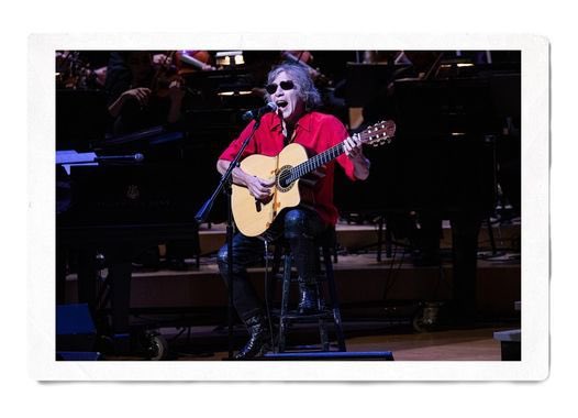 Enjoying a beautiful day off in 🌞 Florida, can’t wait for my next show in Largo, tomorrow night! bandsintown.com/e/103138629-jo…