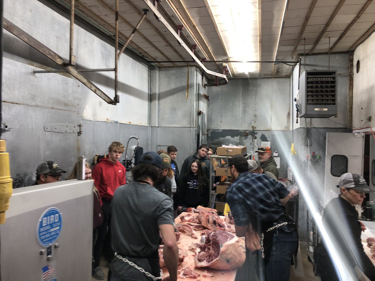 BlairAgEd's tweet photo. The Animal Science 2 class toured the Blair Meat Market this morning as part of the meat science unit they are learning. Big thanks to Kevin and his team for hosting! Great community support makes every day a great day to be a @BHSBlair Bear! 🐻 🥩 https://t.co/Bq3FMyqf3L