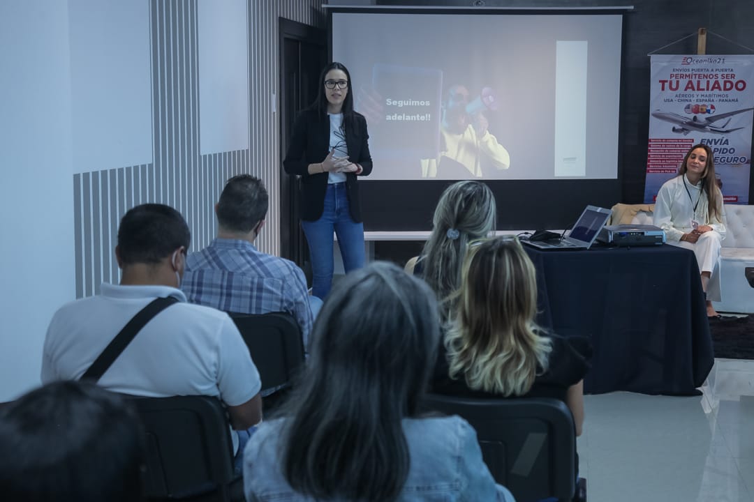 camcaroni's tweet photo. #CafeWorld | @Cathewilson: desde Camcaroní ofrecemos una oportunidad única de coincidir en un ambiente propicio para los negocios, con posibles partners, clientes, proveedores y referentes. ... "Seguiremos fomentando la participación de nuevas empresas en cada evento" https://t.co/snicOeAsGd