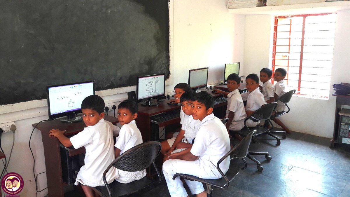 Our school in Guntur, Andhra Pradesh is a residential school which was founded in 2004 in a naxal dominated area & has hosted many children of naxalites as well as the victims. @Bhanujgd #GiftASmile #EducationForAll 
Join us in transforming communities at artoflivingfreeschools.org