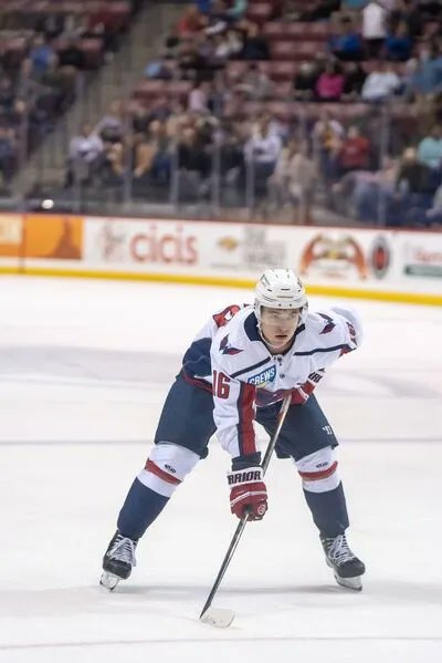 thebrandonsun's tweet photo. After four seasons playing college hockey in the United States, Carter Cowlthorp is learning that his education isn’t over as he embarks on a professional career. https://t.co/gV5bh8P4xh #bdnmb https://t.co/zEq4QtCGhS