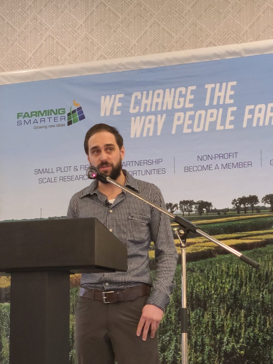FarmingSmarter's tweet photo. Mike Gretzinger aharea 10 years of observation from hemp research on varieties and agronomy. #fscon22 #westcdnag https://t.co/q6v2OgapVw