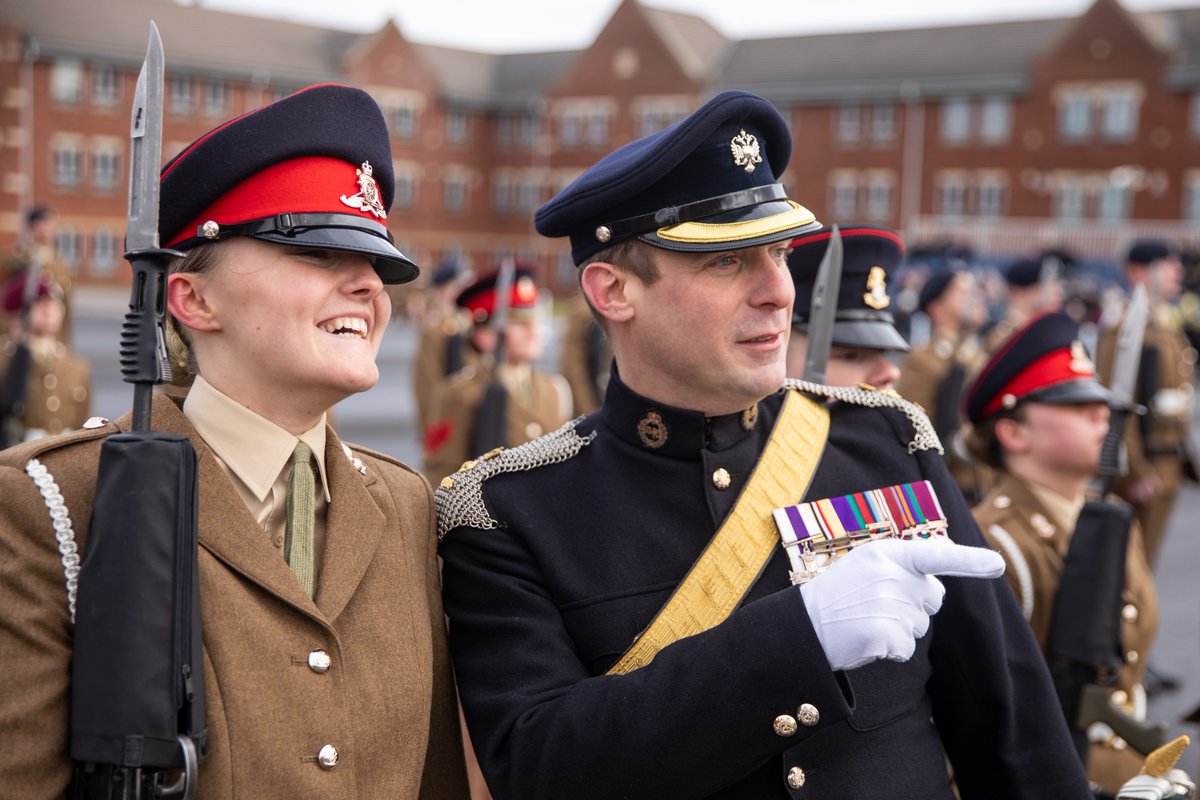 A fantastic day celebrating the graduation of 450 Junior Soldiers into the @BritishArmy! Thanks to @TheRoyalLancers, @TheWelshCavalry, @RoyalAirForce, @RHChelsea and @BAB_Catterick for making it extra special!