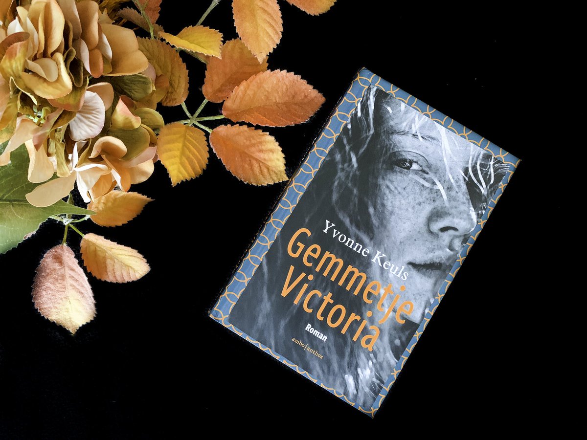 Een echte AANRADER! Een mooi, meeslepend en ook wel heftig verhaal heeft Yvonne geschreven. Net als van ‘Mevrouw mijn moeder’ heb ik ook van ‘Gemmetje Victoria’  enorm genoten, want deze roman is wéér ó zo fijn en goed geschreven! 👌🏼 <a href="/amboanthos/">Ambo Anthos</a>