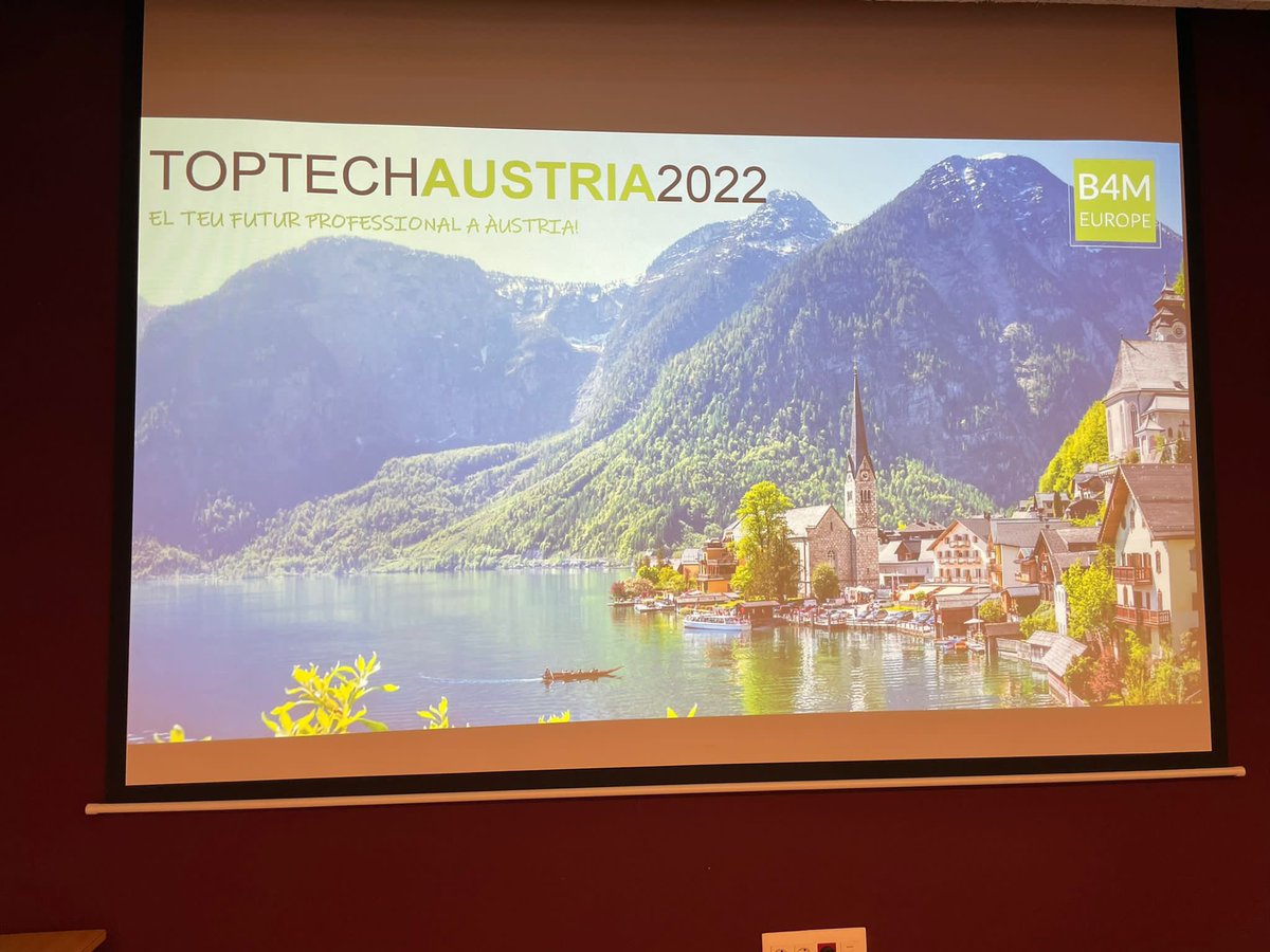 institutISB's tweet photo. Avui ens ha visitat l’empresa @Bridge4Mobility per explicar als cicles de la família d’electricitat-electrònica els programes de mobilitat laboral que tenen a Alemanya i Àustria. ✈️ Uns programes força interessants per obrir nous camins als nostres alumnes. https://t.co/9Ad0q04Apd