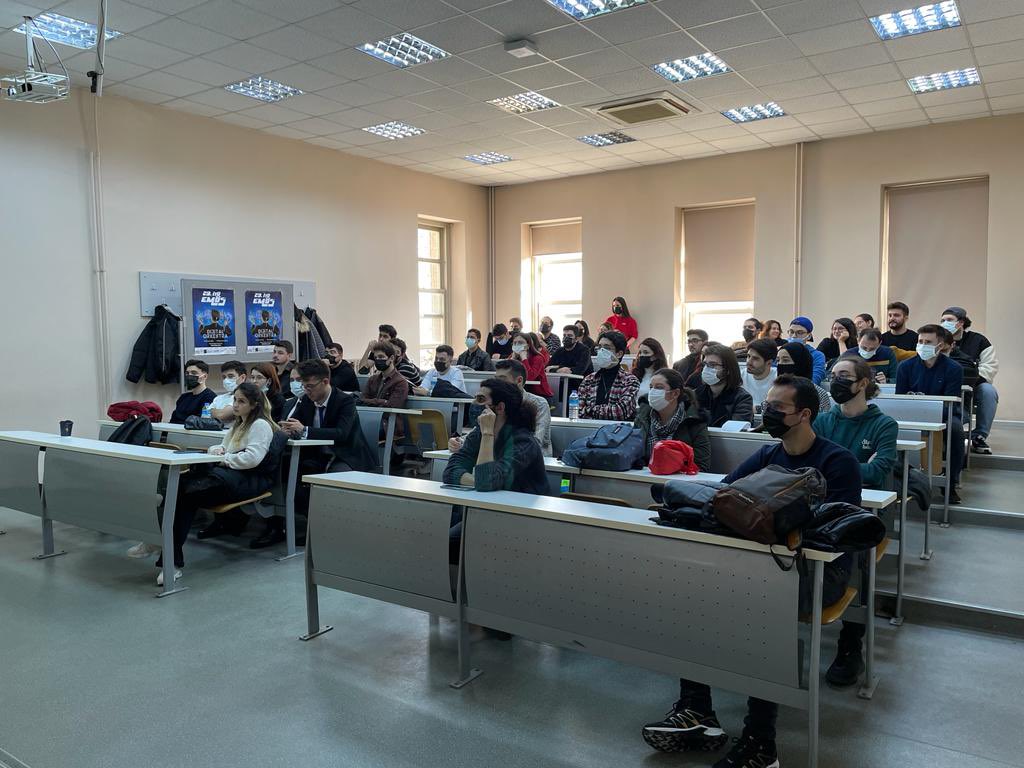 ituemos's tweet photo. Ana sponsorumuz Peak ile Tuğba Sezgin ve Ezgi Karaman’ın katılımlarıyla “Careers in Marketing” atölyesini gerçekleştirdik! Katılımcılarımız Peak’in pazarlama ekibi, yapısı ve çalışma ortamına ilişkin detayları öğrenmenin yanı sıra+ https://t.co/g6WwmAp1Hx