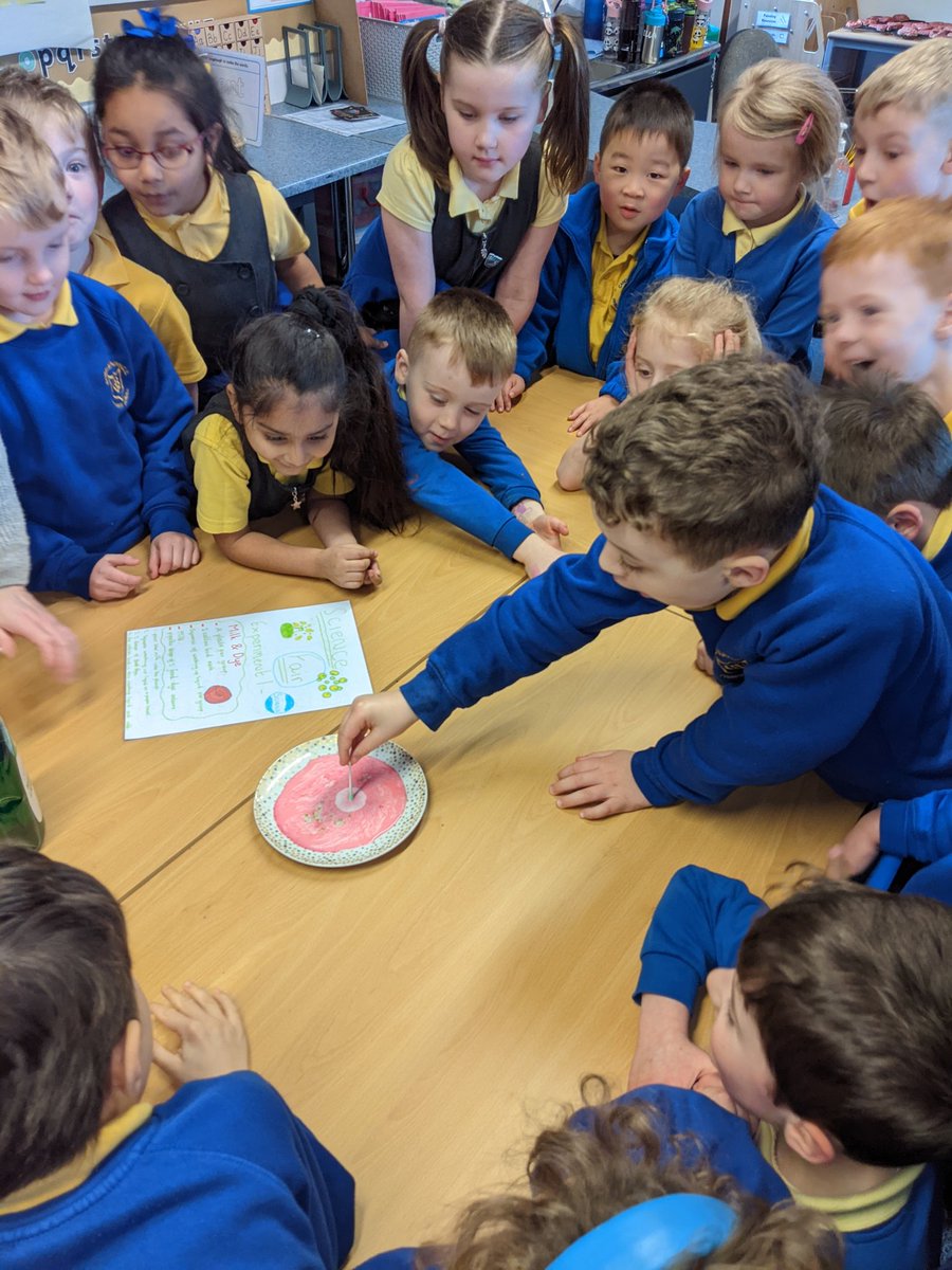 canon_burrows's tweet photo. Year 1 were in awe at the results of the science experiments they did today. We are very thankful to year 5 for planning them for us. #sawweek #cbvalues #Thanks https://t.co/spUWGaaDqD