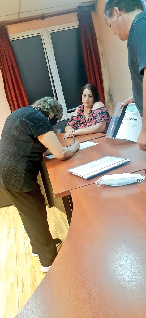 Otorgamos un subsidio municipal de $100.000 y un compromiso de $300.000 p/ el Centro de Jubilados y Pensionados de #SairaCba.

Recibimos en la muni a Mary, presidente, con quien establecimos una agenda en conjunto para seguir, como siempre, acompañando a nuestros #adultosmayores.