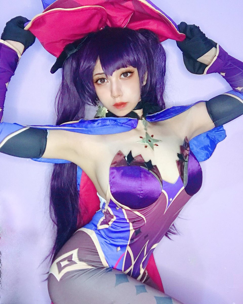 Cosplay_Armpits tweet picture