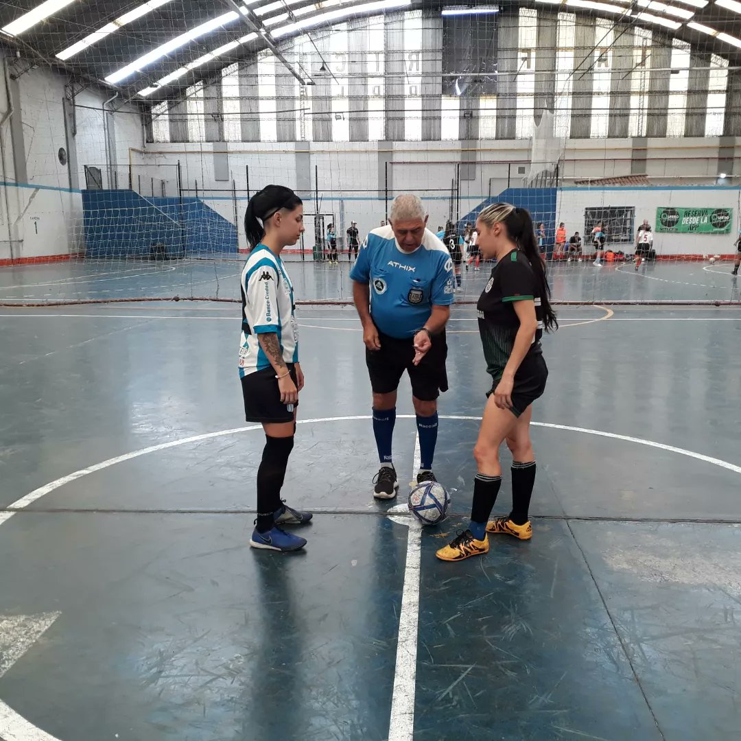 Reserva

🆚️ Centro Juvenil
📅 Fecha 2
🏆 Copa Verano <a href="/primeraligaIFF/">Primera Liga IFF</a> 2022

#Racing
#RacingVdP
#RacingClub
#FutsalFemenino

Parte 2

♀️🎓⚽️💙