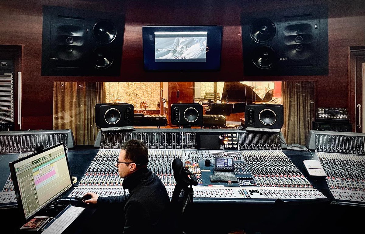 White Crow tweet media