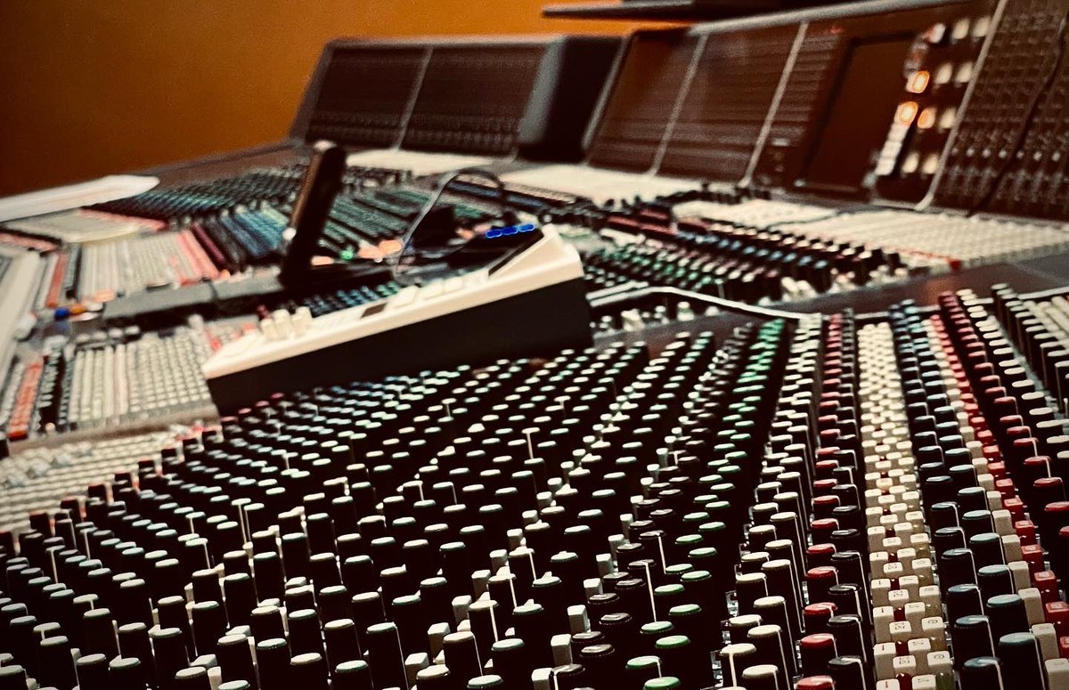 White Crow tweet media