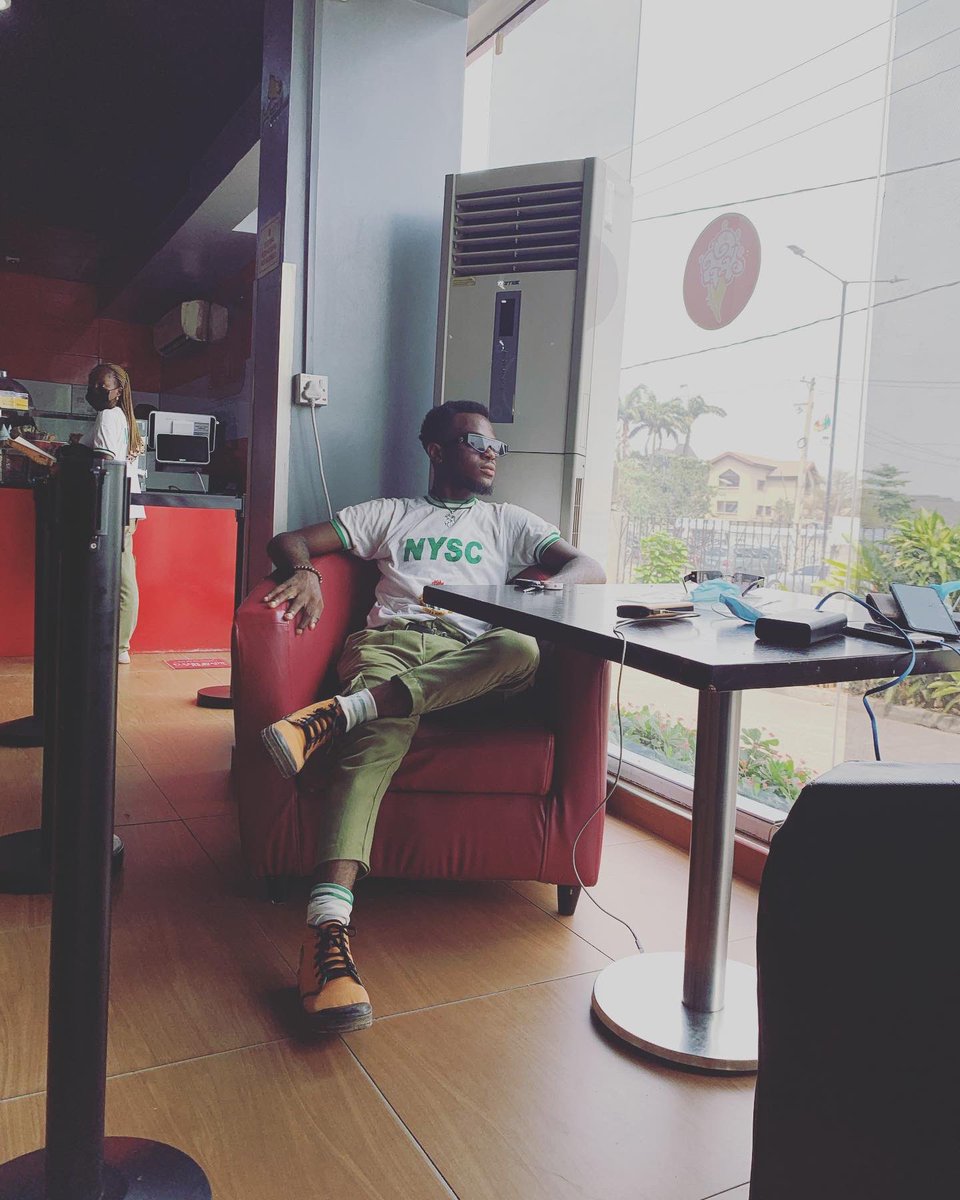 BobbieLex_'s tweet photo. Most of us who passed out from NYSC today, graduated since 2020 during the climax of the pandemic, some with online exams and online convocation, we were delayed for 8 months due to Covid-19, it was crazy.. 
but Thank God for everything! 
NYSC done and dusted! 😊💃🚀💯 https://t.co/e8d9WLtWm8