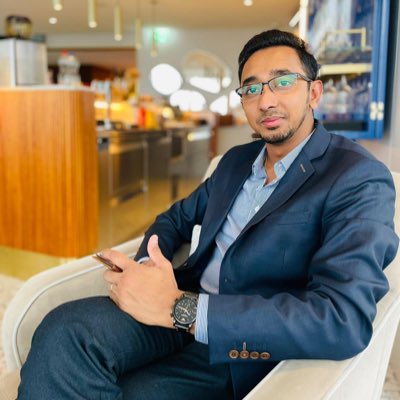 meshuckh's tweet photo. #NewProfilePic https://t.co/8ZR9oHjRWw