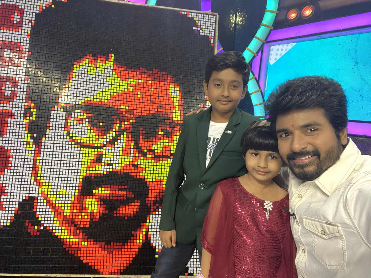 AnandR1998's tweet photo. Happy Birthday @Siva_Kartikeyan  Anna #HappyBirthdayPrinceSK 
#HappyBirthdaySivakarthikeyan Rubik's cube mosaic art of Siva Karthikeyan Anna @SKProdOffl @AllIndiaSKFC @SK_FansPage https://t.co/2lRa0Z15mX