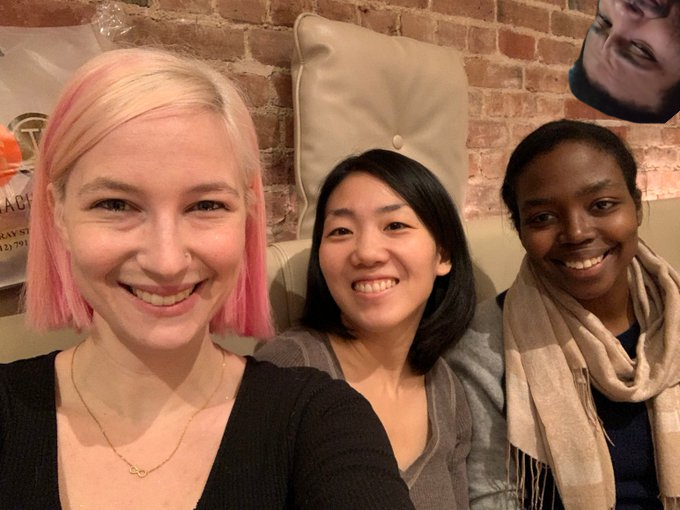 shinhoroko's tweet photo. Special shoutout today to @kfertranslation. She has always been super inviting/personable and it's been a trip seeing her go from small club founder to managing translator at JNC who's always got my back. Here's to a you, compadre! 

sadly this is the only pic i have with her ): https://t.co/VpcoDSGekC