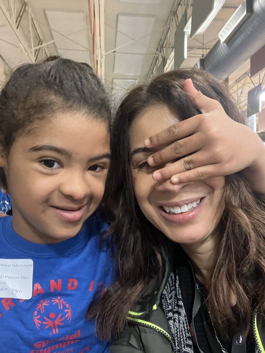 sasmiller77's tweet photo. Watching some amazing athletes at the Special Olympics today. I got to spend some time with my favorite special athlete as she opened the ceremony with the Pledge of Allegiance #specialolympics #basketball https://t.co/wXV3FCXWVy