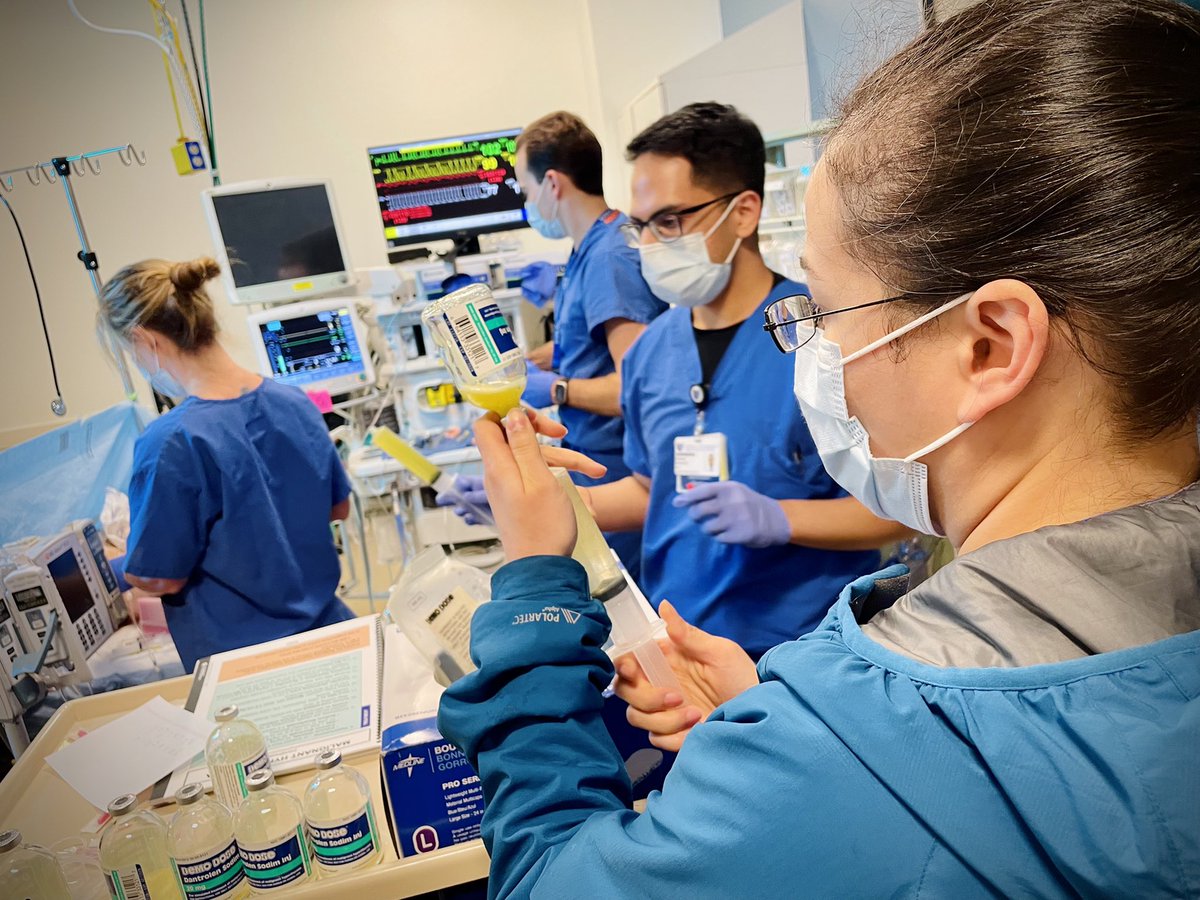 Duke_Anesthesia's tweet photo. Live training 📸 from our Duke Human Simulation and Patient Safety Center! #DukeSim https://t.co/o6Pc90aPDi