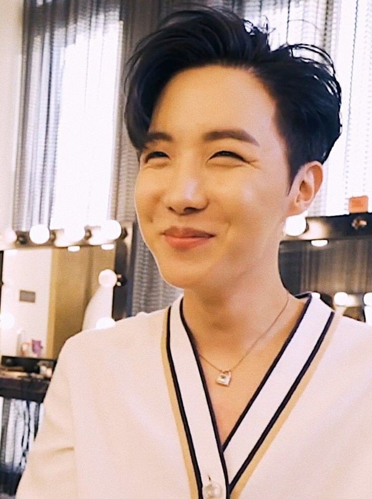 _ily_RM_'s tweet photo. happy birthday, my hope, my sunshine, i love you so much ☀️💜
#HappyJHOPEday #JhopeBirthday #JHOPE #jhopeDay #happybirthdayjunghoseok https://t.co/1ELvZWaPKg