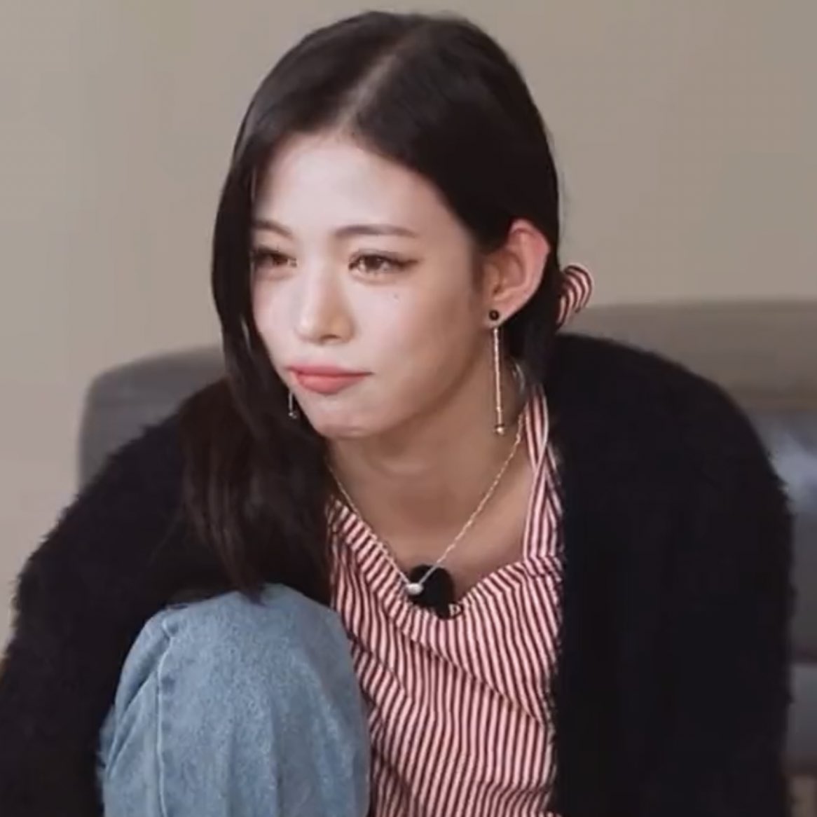 methinkslcy's tweet photo. chaeyoung pout </3 https://t.co/LItzYNDYC8