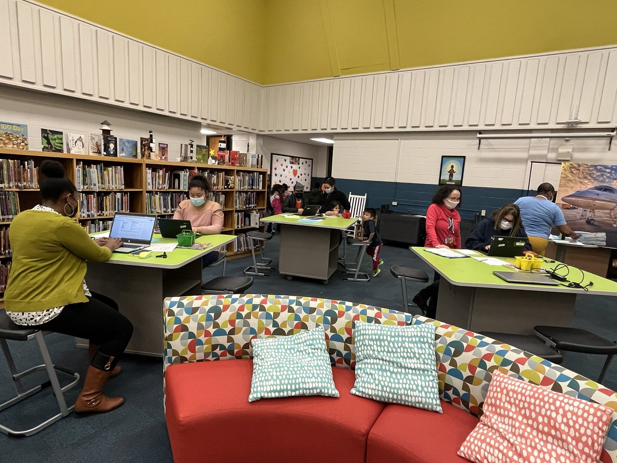 Kindergartner Registration is underway! We have a friendly team waiting to help you register your rising kindergartner. Our doors will close today at 6:30pm. #fb <a href="/ReadyFreddyWSFC/">Ready Freddy of WSFC</a> <a href="/Title1wsfcs/">WS/FCS Title I Department</a> <a href="/WsfcsI/">Inspire340WSFCS</a>  <a href="/wsfcs/">WS/FC Schools</a>