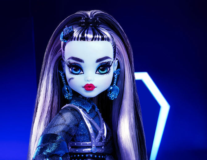 She's Back. Reserve yours today!
#monsterhigh #frankiestein #monsterhighcollector
bit.ly/Frankie-Stein-…