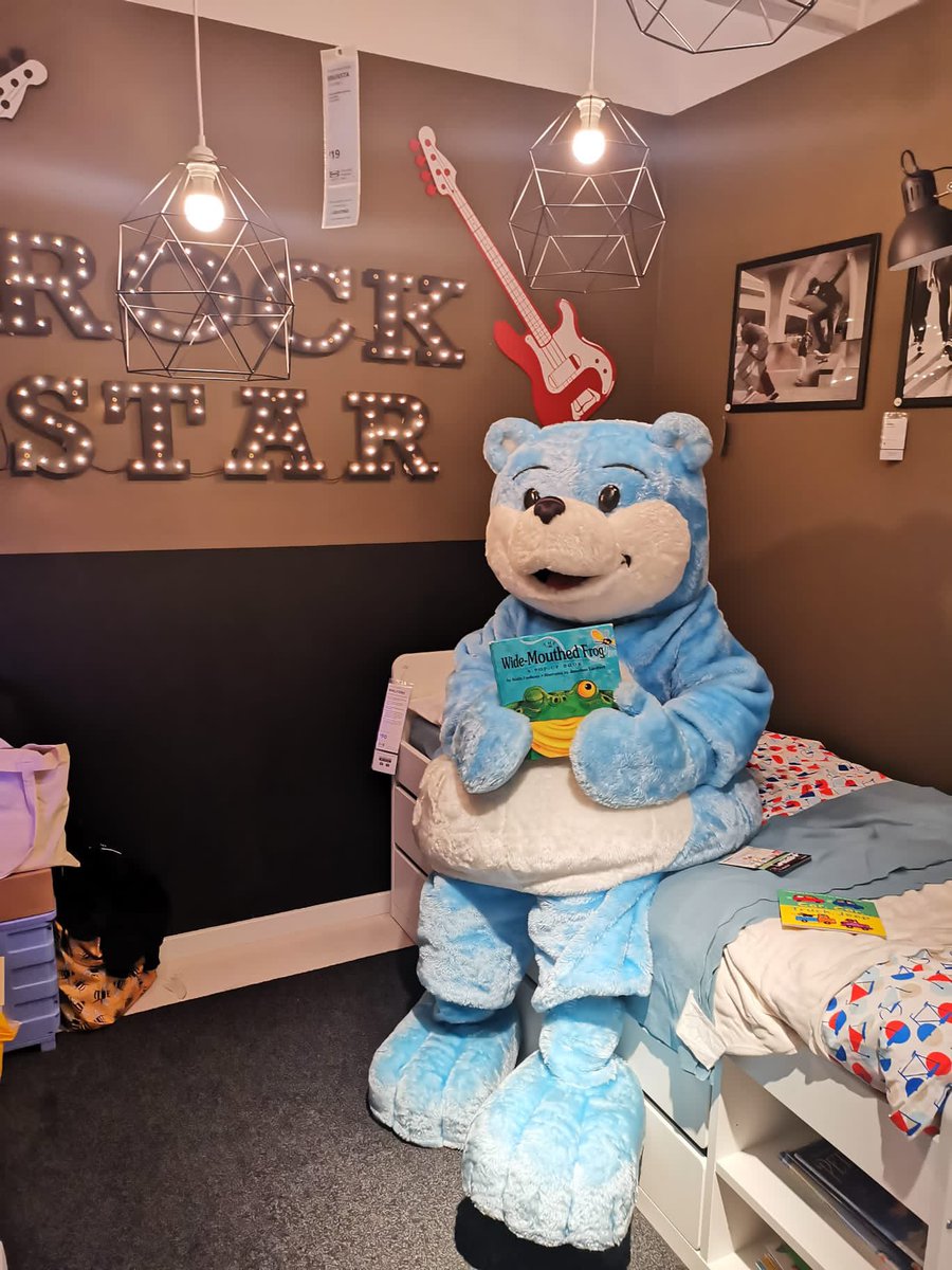mloue36's tweet photo. Today the Bookstart bear visited @IKEAUK Guiltbrook to spread the love of reading and libraries. Thank you to the wonderful staff for being so friendly to the bear, he had a wonderful time meeting all the families. @kerrywilliams36 @NottsLibraries @Booktrust https://t.co/jI0HVEN1Z0