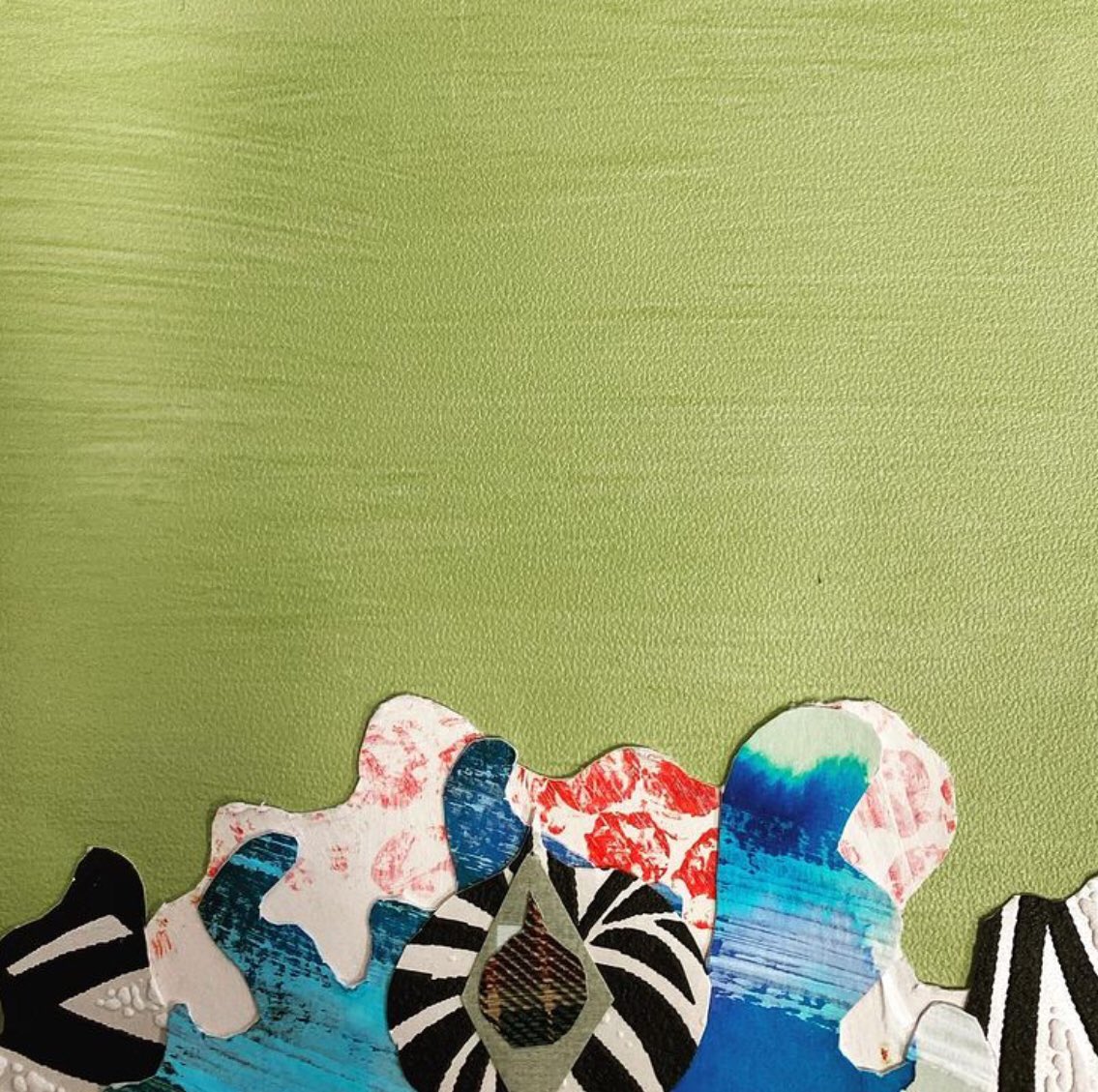 Chcsartdept's tweet photo. Rex Ray inspired collages by our year 7 artists exploring texture and shape 👏 Very well done… I can’t wait to see them finished 👀🤩 #rexray #collage #formalelements #shape #texture https://t.co/zTISUdZ44R