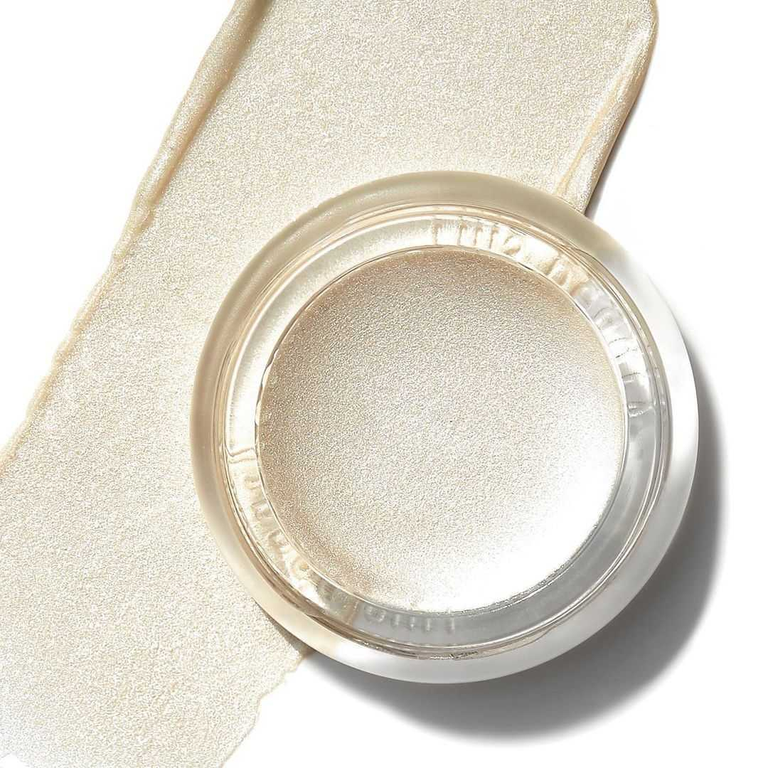 bglowing's tweet image. Give skin a luminous glow without looking glittery or greasy with @rmsbeauty’s award-winning Living Luminizer. ✨ This fan-favorite beauty staple is ultra-translucent and buildable for a delicate, natural-looking glow. Non-GMO ✔️ Soy Free ✔️ Gluten Free ✔️ Cruelty