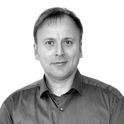 dnsoarc's tweet photo. 21:25 UTC Carsten Strotmann from @sys4_ag 
Presents: IP Fragmentation and DNS-Cache-Poisoning

Slides: https://t.co/vTFePyvRpq

#OARC37 #LoveDNS #DNS #DNSSEC ^MV https://t.co/Y5gru2sRrv