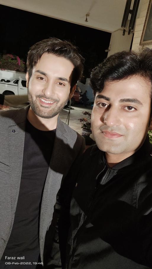 Affanholic1's tweet photo. Exclusive Click from sets of #dilawaiz .Just look at him 🔥😭
#affanwaheed https://t.co/NBq81vhPDe