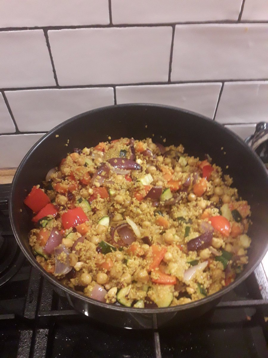 thebaines's tweet photo. #teaupdate @chloearmstrong1 Moroccan chunky veg with jeweled couscous. https://t.co/kFB27wrsp2