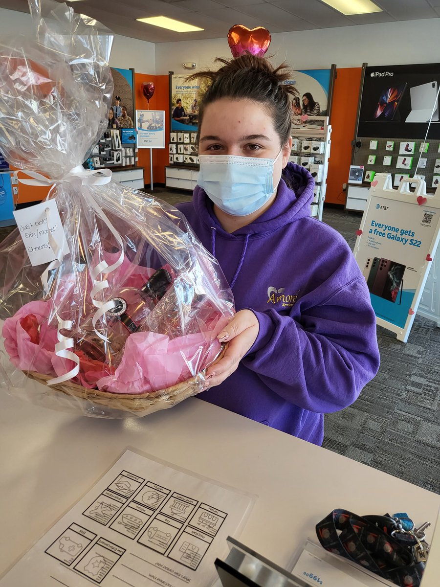 CONGRATULATIONS ‼️ I am so excited to announce our winners today from our valentines day raffle! Join the community and support your local AT&amp;T! Stop in today and get a sneak peak of what we have planned for Saint Patty's day 🍀
330-236-1102